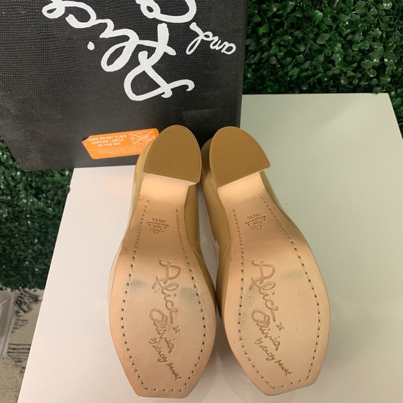 Brand NWOT Alice and Olivia Pumps - Picture 6 of 8